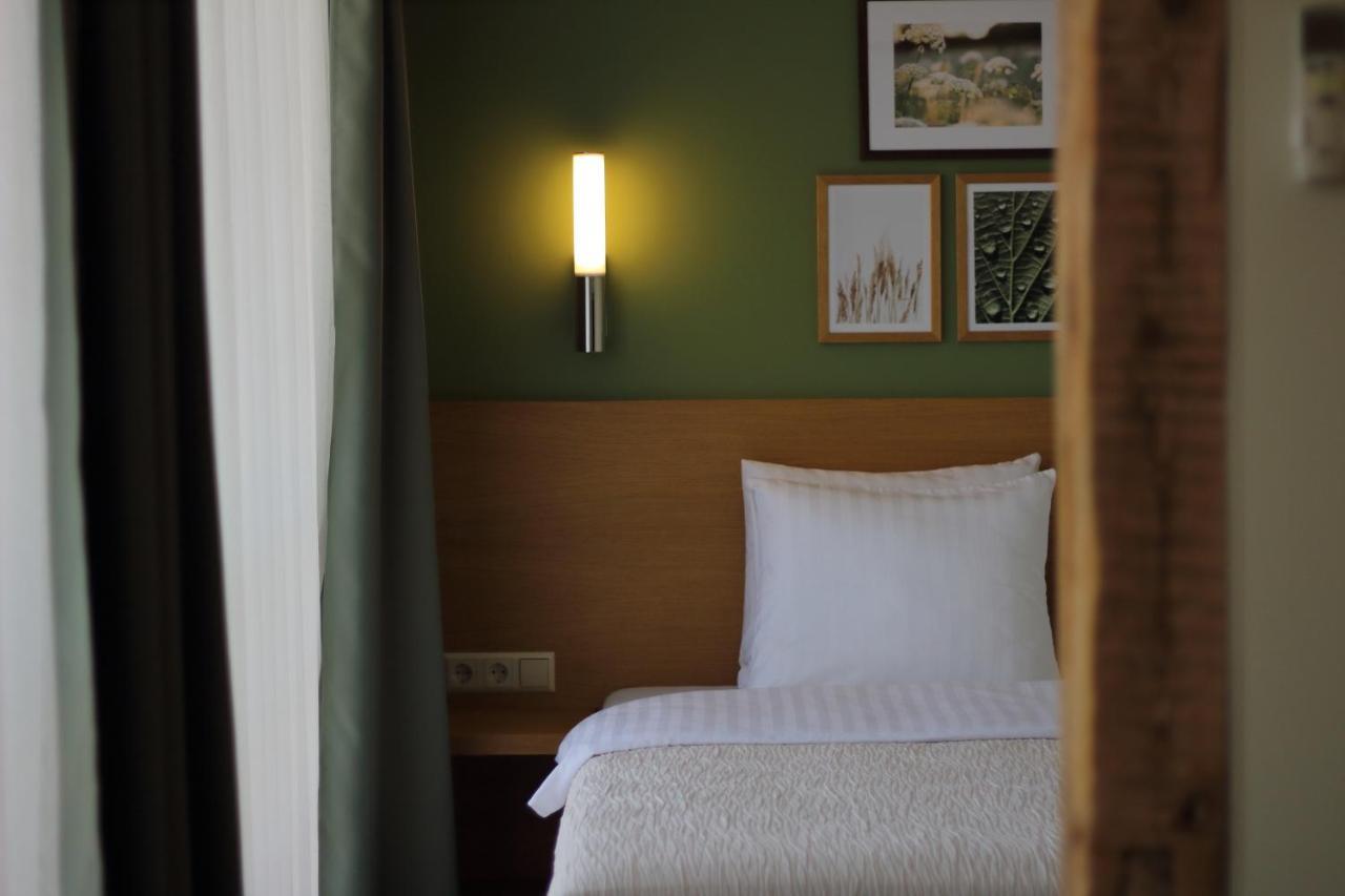 Hotel Kolumbs Liepaja Exterior photo